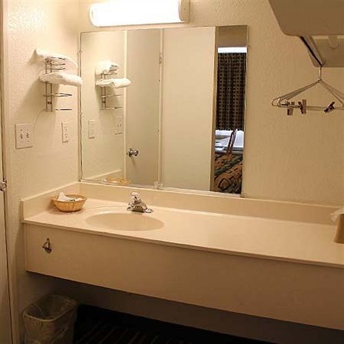 Somatel Airport Hotel 2*